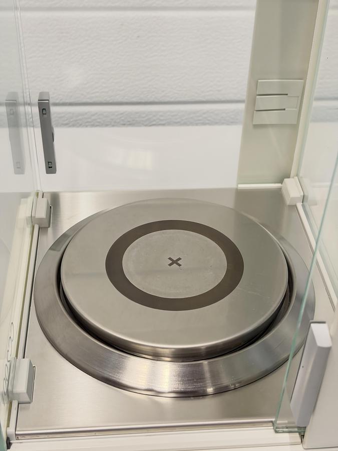 Used Sartorius CC2001 Mass Comparator – 2505 g / 0.1 mg – Precision Metrology Balance
