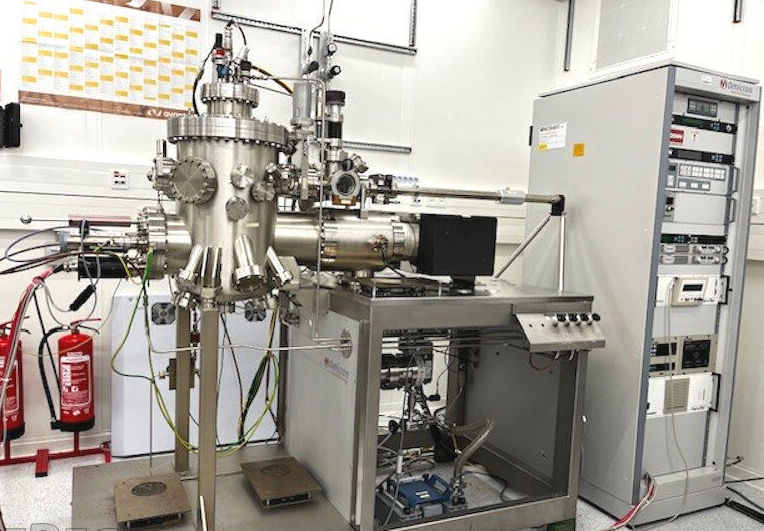 Used Scienta Omicron , Omicron Nanotechnologie UHV MBE Multiprobe System EBVM 200