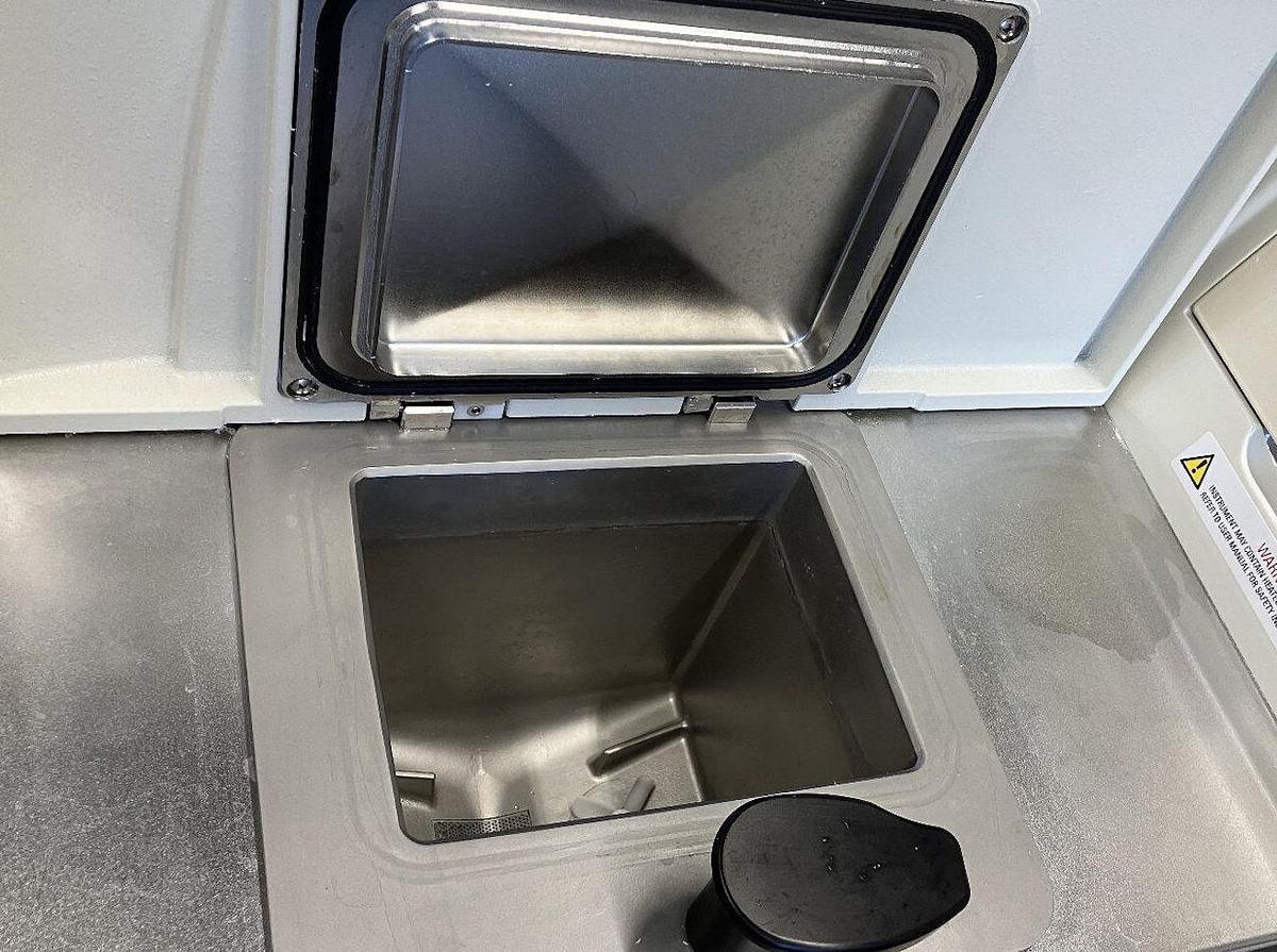 Used Leica ASP 300S Tissue Processor