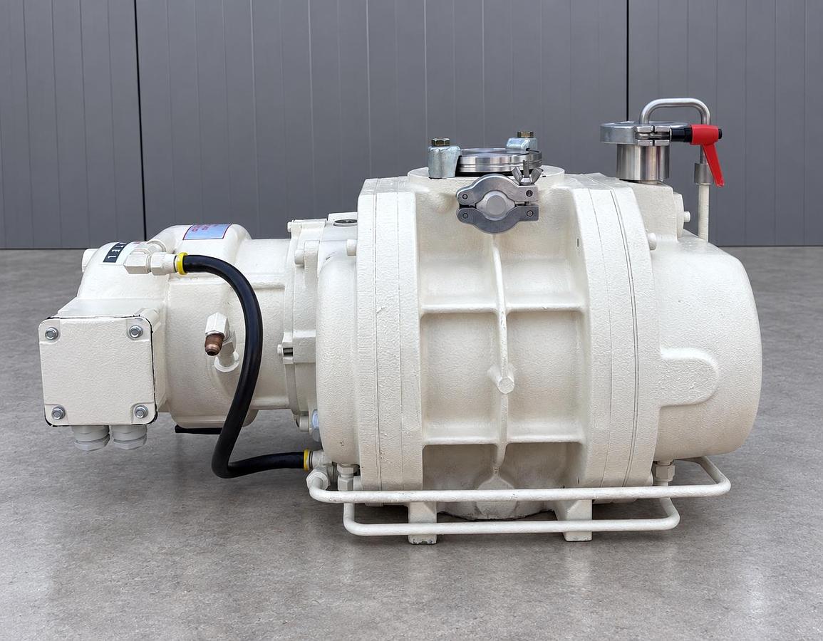 Used ALCATEL R 301 W Roots Vacuum Booster Pump