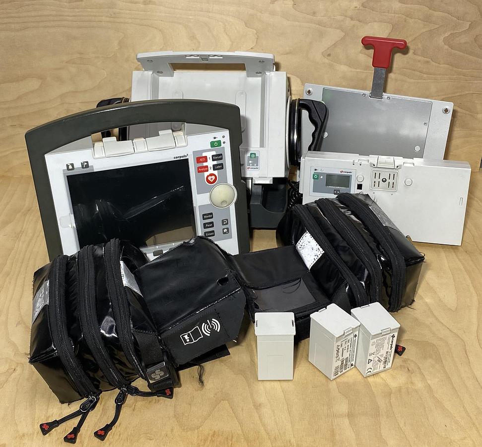 Used Corpuls C3 with many accessories
