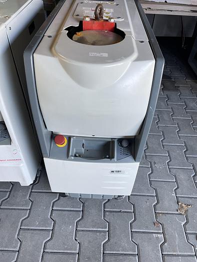 Used 5 x BOC Edwards Vacuum Pump iH600 , iH500 , NXA706000 ,