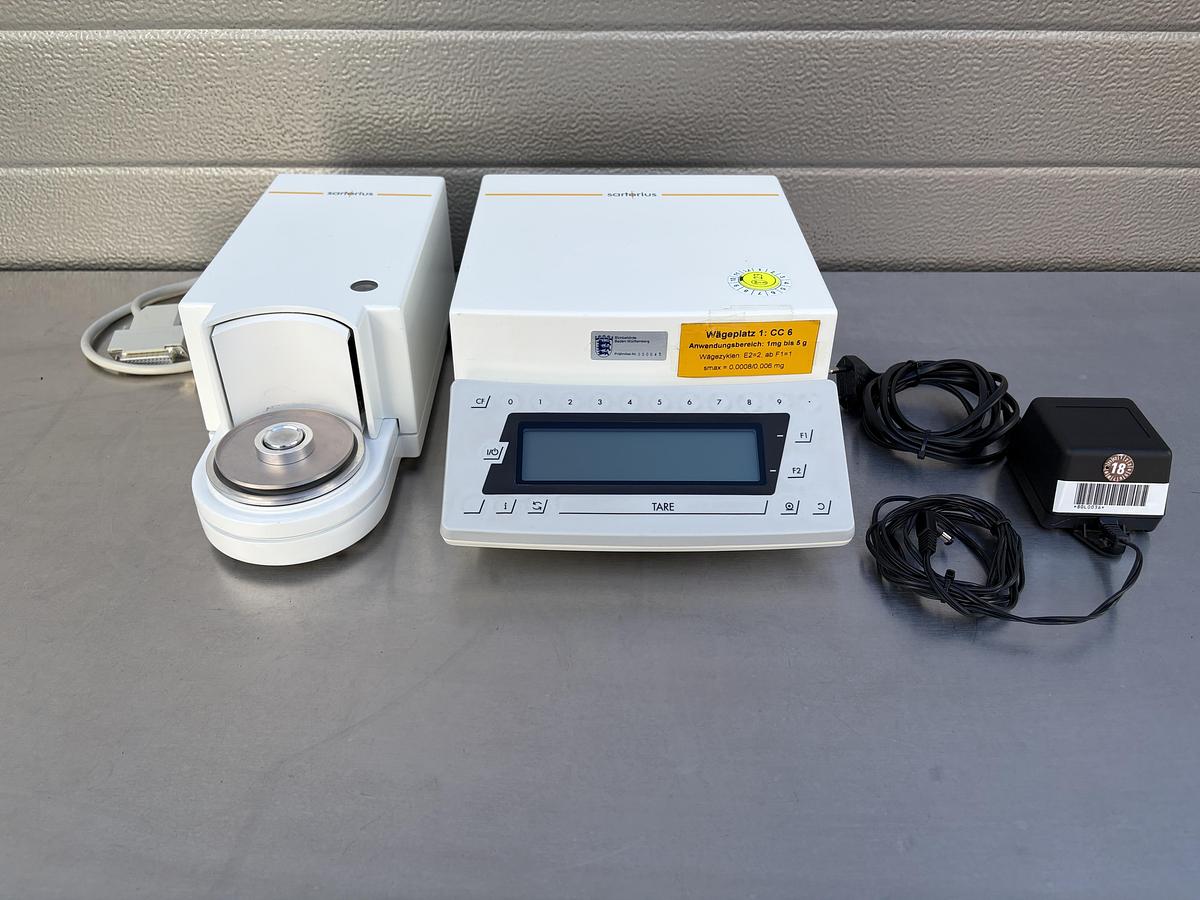Used Sartorius CC6 Mass Comparator 6g 0.0001mg 0.1µg E2 F1 Metrology Balance , glass draft shield missing !!
