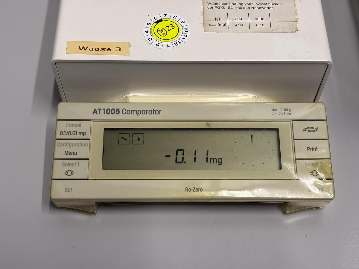 Used Mettler Toledo AT1005 Mass Comparator 1109 g 0.01 mg , Defective