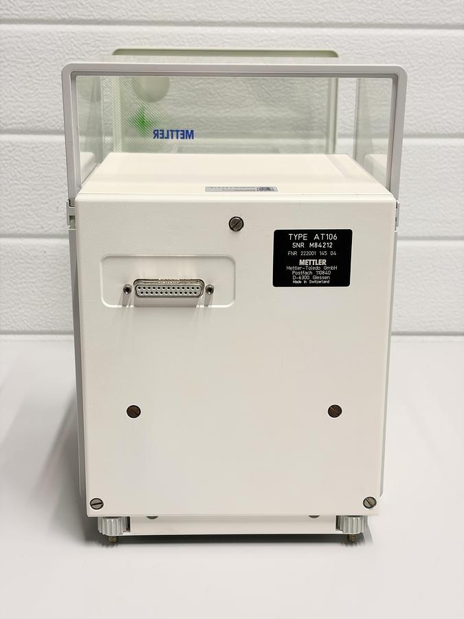 Used Mettler Toledo AT106 Mass Comparator / Precision Microbalance – 111 g / 1 µg