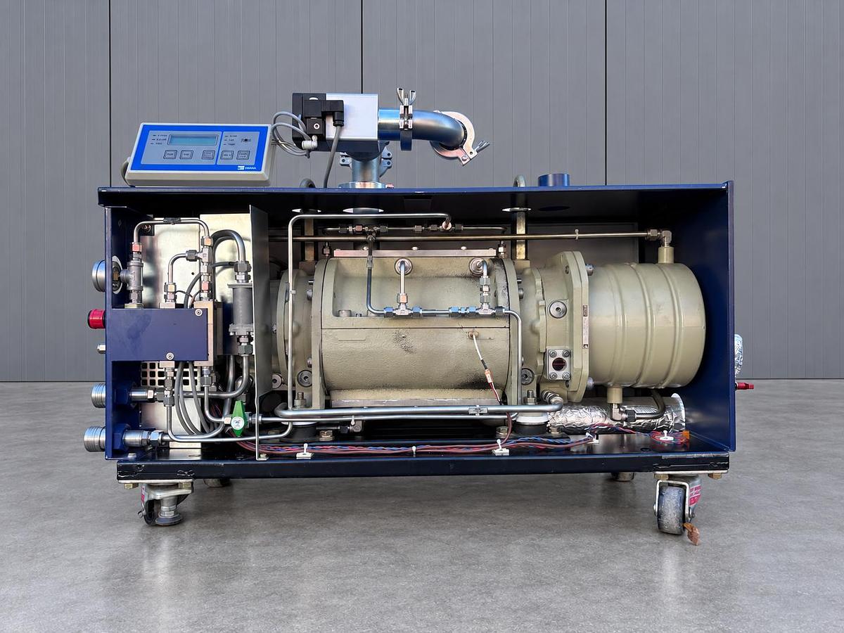 Used EBARA A10S Dry Vacuum Pump 60/72m³/h Semiconductor 3Ph 200V N2 Water Cooled