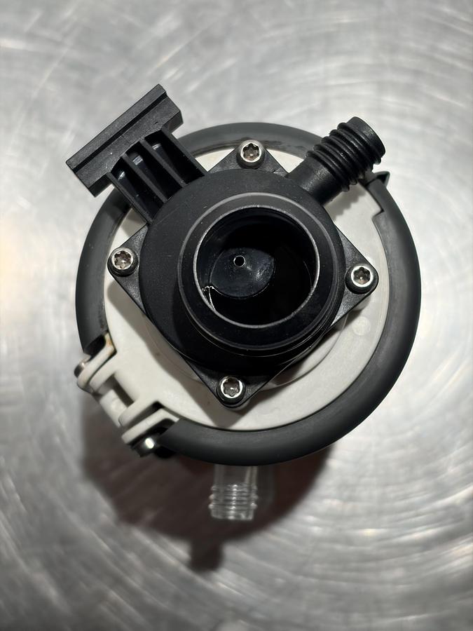 Used BUCHI R-300 EL Rotavapor V-300 Vacuum , F-305 Chiller I-300 Pro , 2023/24 Year !!