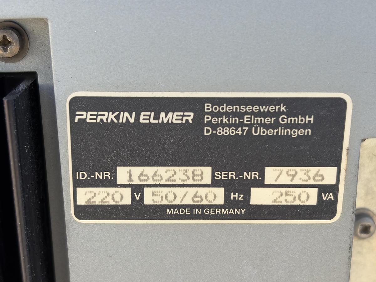 Used 2x SET Perkin-Elmer 1100 HPLC System with Autosampler and Accessories