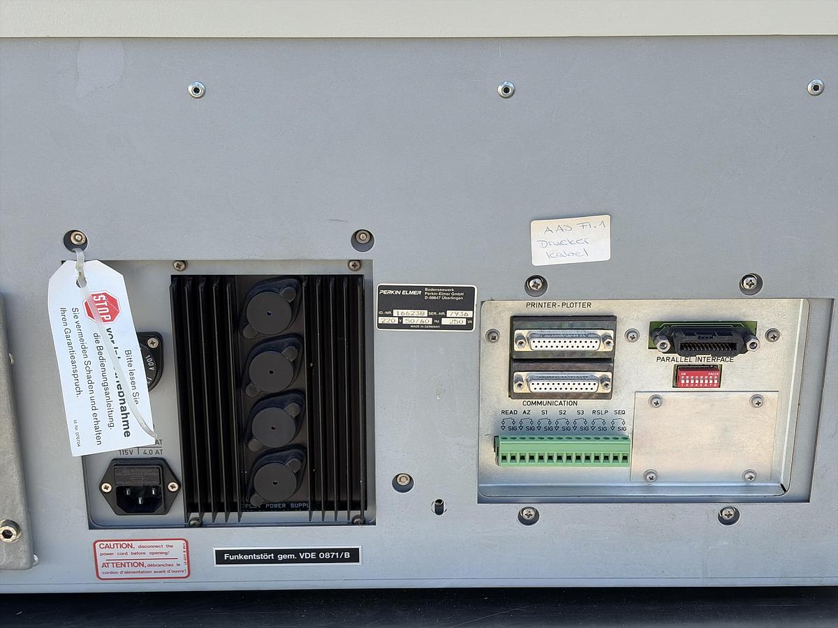 Used 2x SET Perkin-Elmer 1100 HPLC System with Autosampler and Accessories