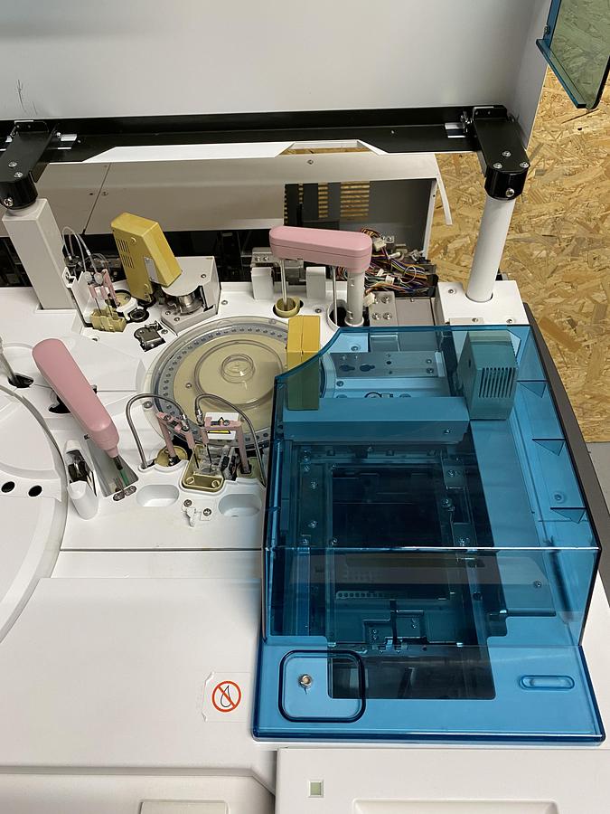 Used Roche Cobas 6000 Chemistry Analyzer