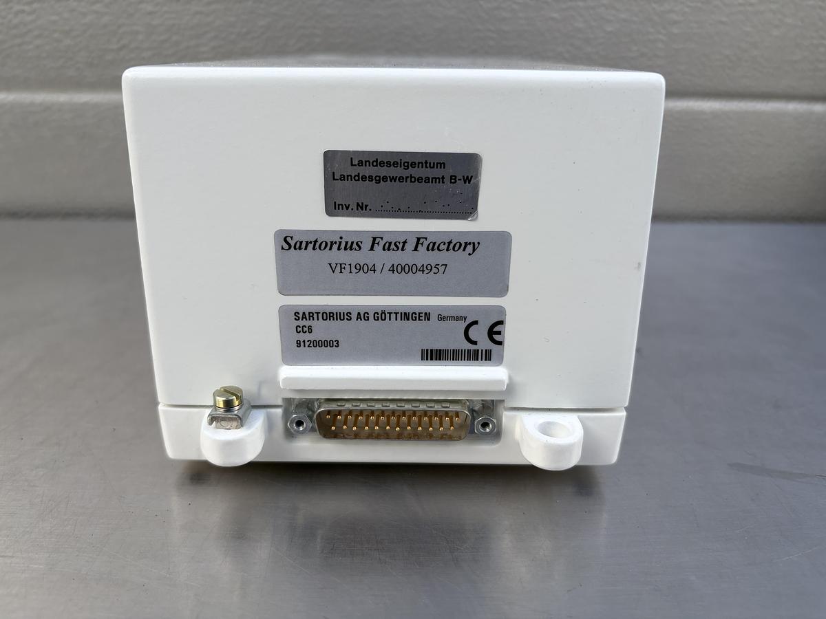 Used Sartorius CC6 Mass Comparator 6g 0.0001mg 0.1µg E2 F1 Metrology Balance , glass draft shield missing !!