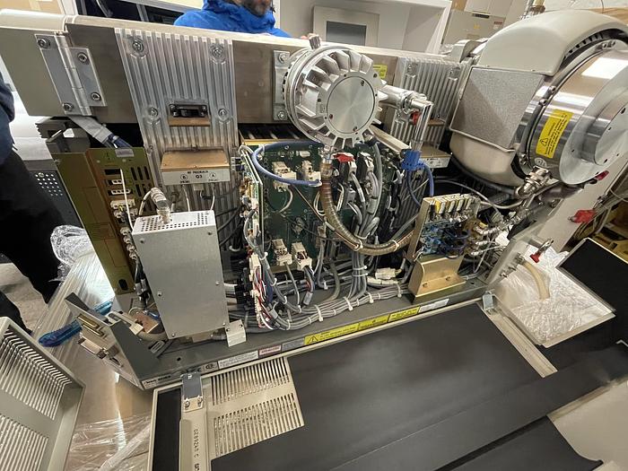 Used LC-MS-MS AB Sciex API 4000 Qtrap with Agilent 1100 series , Peak Nitrogen