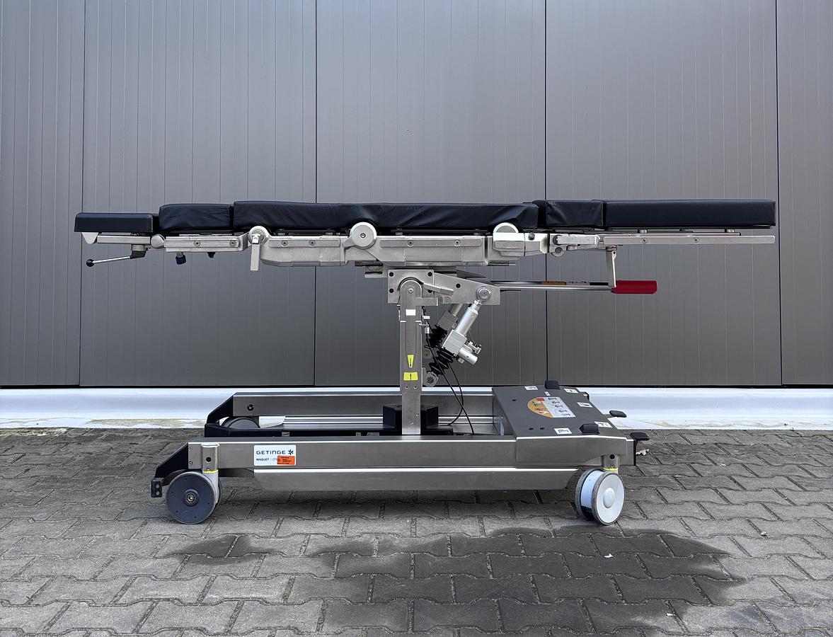 Used Maquet 1150.30B0 OR Table Top + Otesus 1160.62A0 Transporter 2019