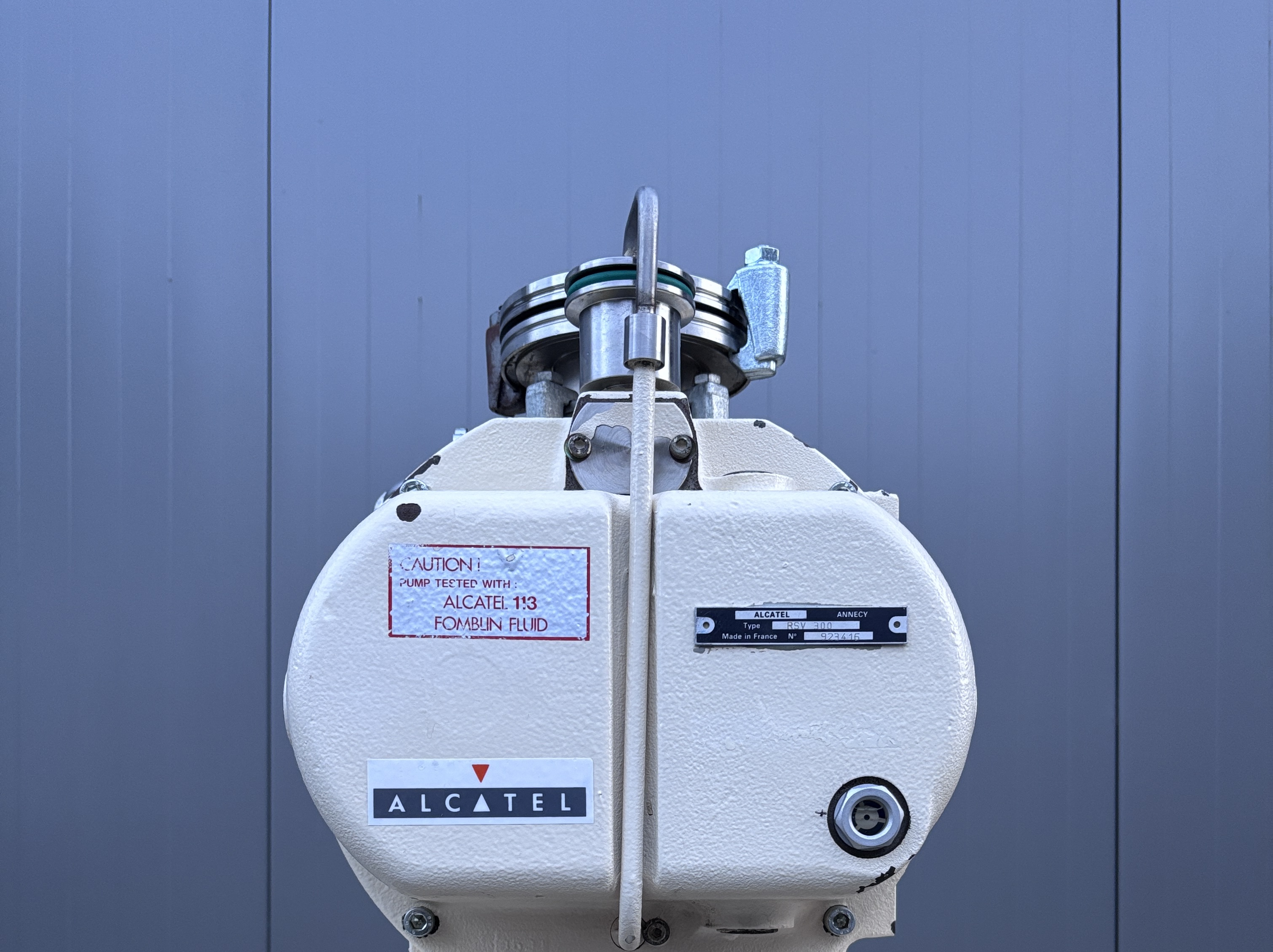 Used Alcatel RSV300 Roots Vacuum Booster Fomblin PFPE Viton Semiconductor Pump