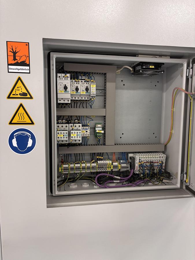 Used Vacuum Pumping System – Leybold RUVAC WSU 1001 H + Sterling SIHI DRYB 164040 IT