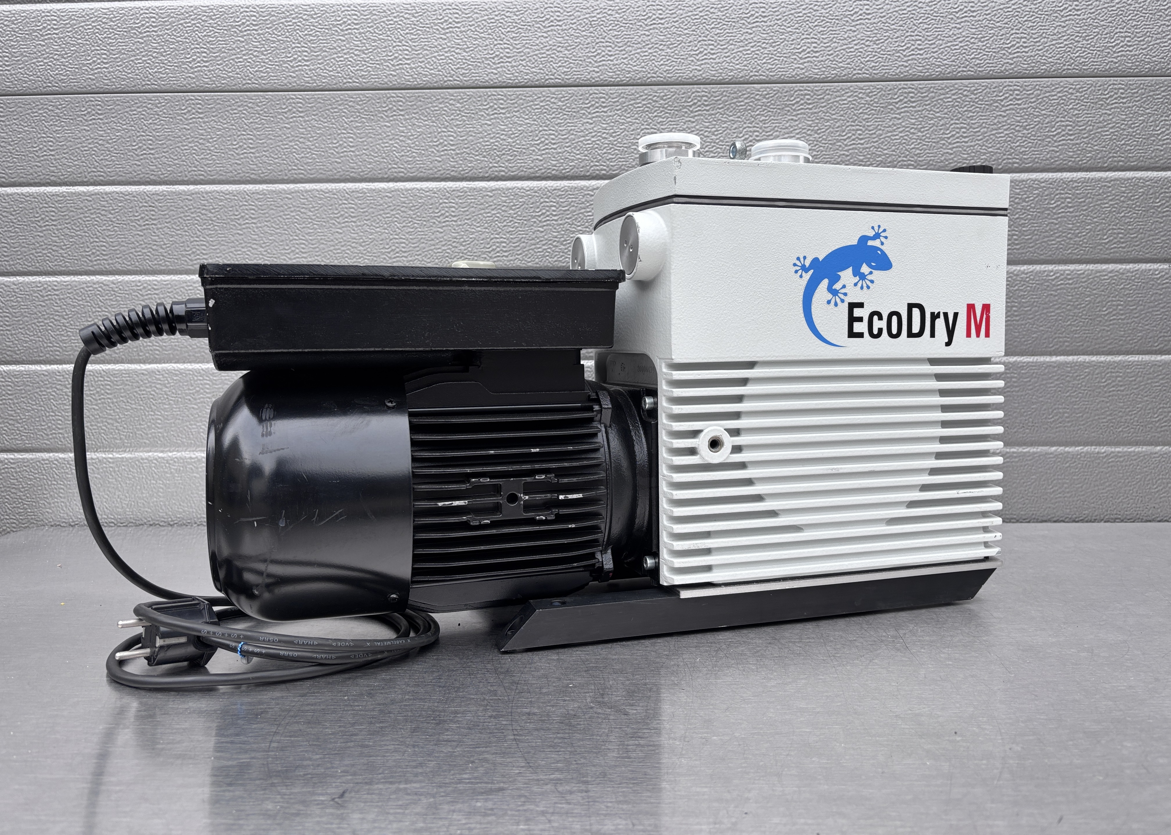 Used Leybold EcoDry M15 Oil-Free Dry Vacuum Pump – 230 V – 15 m³/h