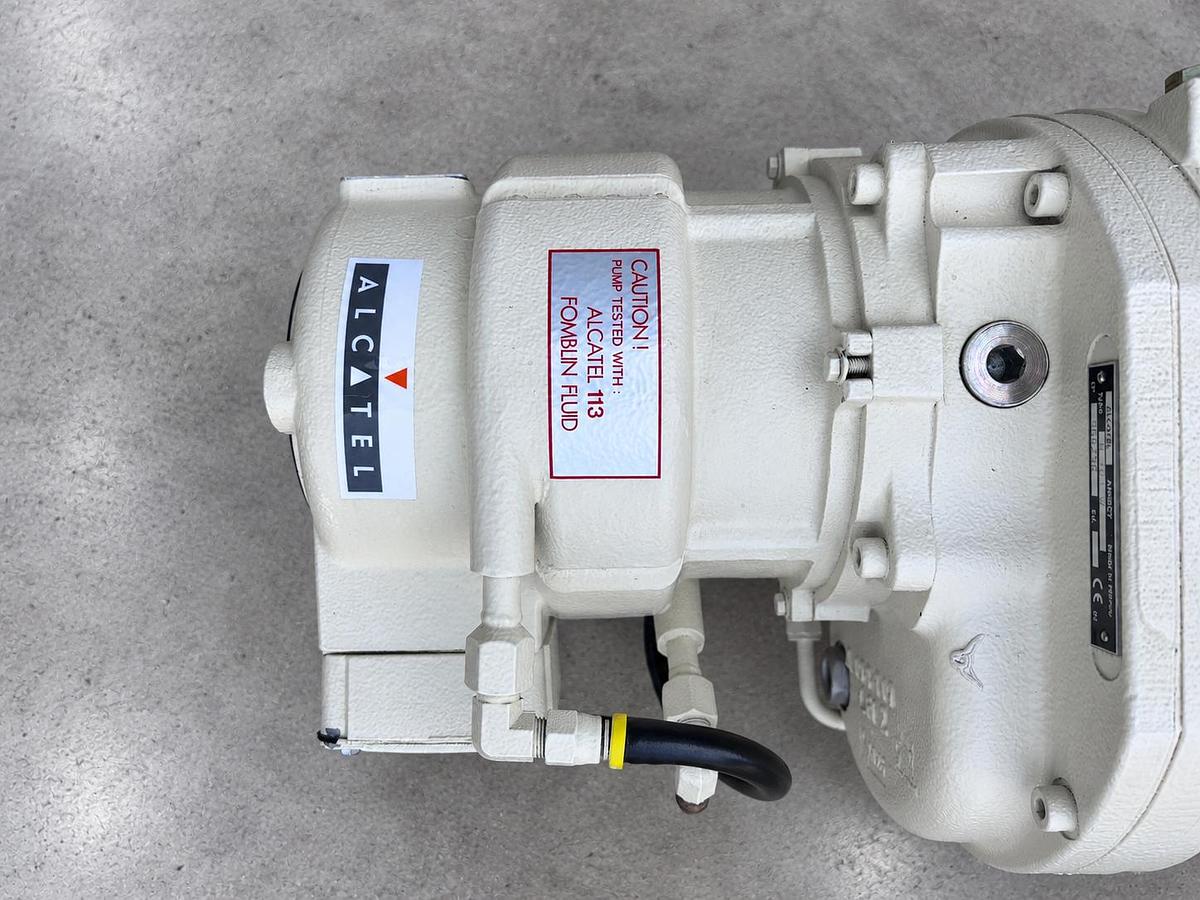 Used ALCATEL R 301 W Roots Vacuum Booster Pump