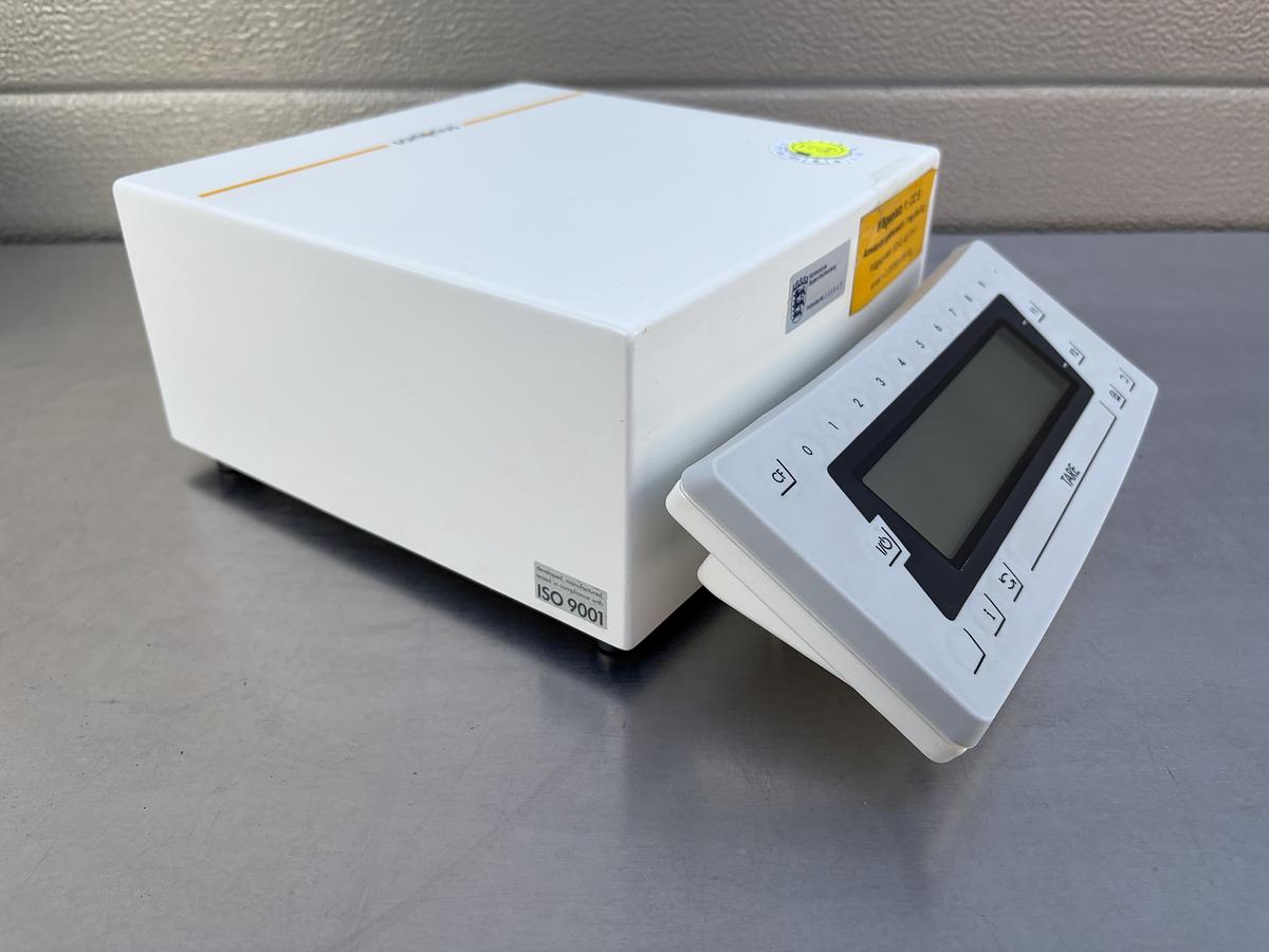 Used Sartorius CC6 Mass Comparator 6g 0.0001mg 0.1µg E2 F1 Metrology Balance , glass draft shield missing !!
