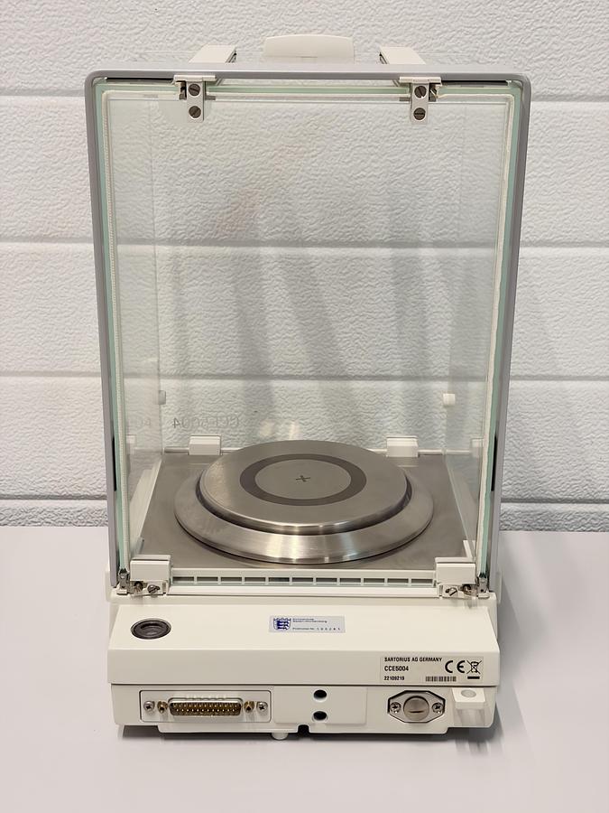 Used Sartorius CCE5004 Mass Comparator – 5100 g / 0.2 mg – E1 / E2 Metrology