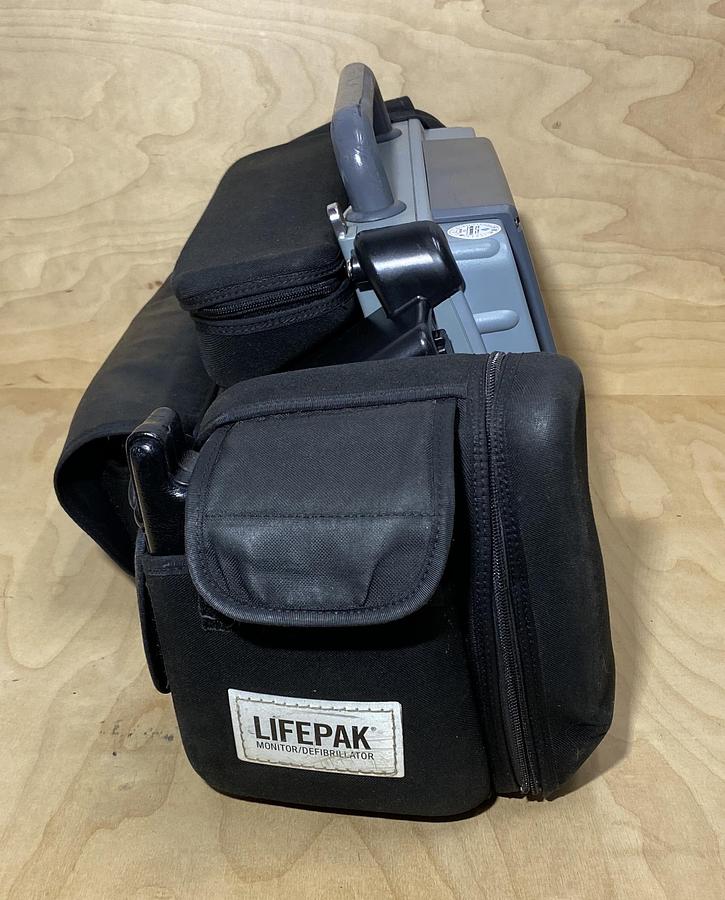 Used Stryker Lifepak 15 with many Accessories , Physio Control , defibrillator
