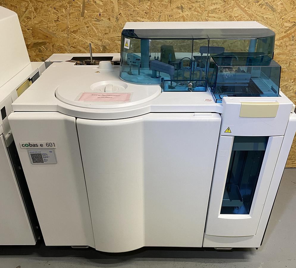 Used Roche Cobas 6000 Chemistry Analyzer