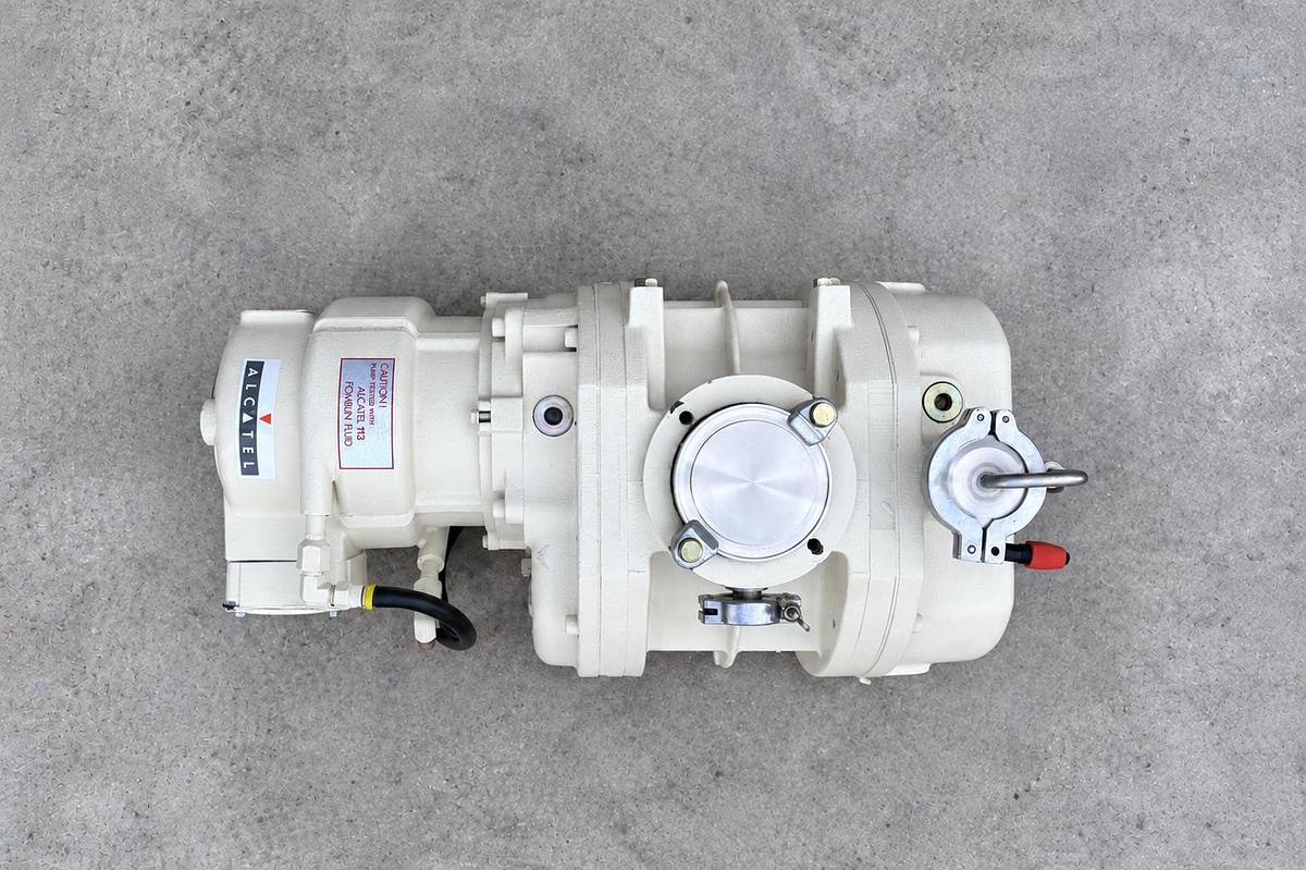 Used ALCATEL R 301 W Roots Vacuum Booster Pump