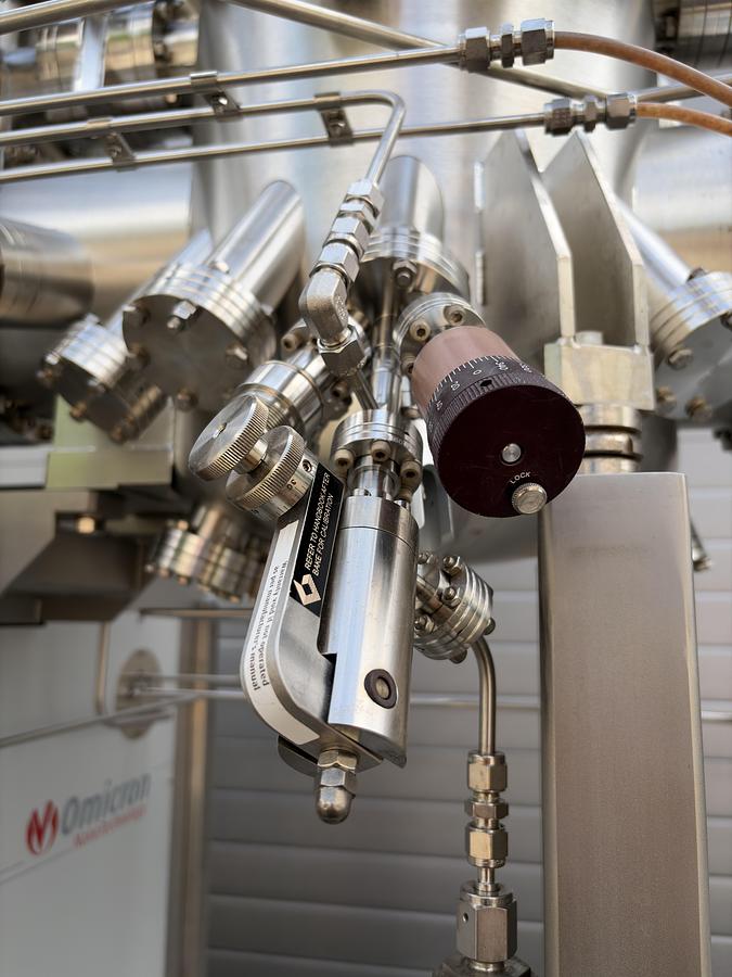 Used Scienta Omicron / MBE-Komponenten UHV MBE Multiprobe E-Beam Evaporation System – EBVM200, GENIUS, HABS, SH150, StarCell, TMU201
