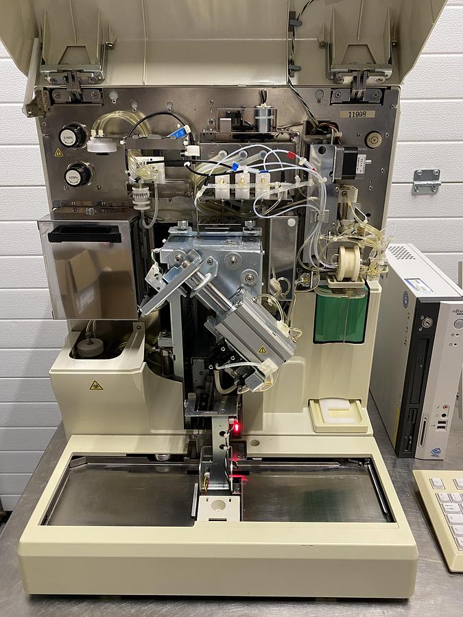 Used Sysmex XT 1800 , XT1800i, Hematology Analyzer
