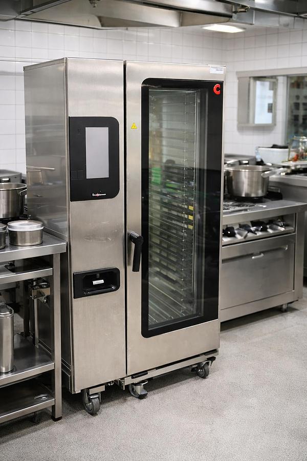 Used Convotherm 4 easyTouch C4eT 20.10 EB combi oven  ,  year 2016