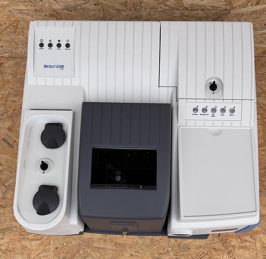 Used Thermo Scientific Nicolet 6700 FT-IR with Mikroscope Continuµm