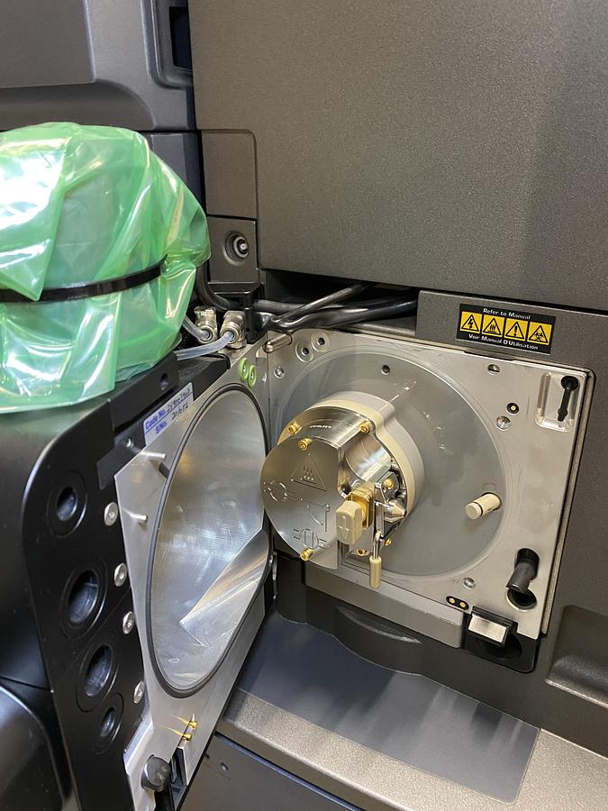 Used Waters Xevo G2-S QTOF with UPLC Acquity, PC and many accessories