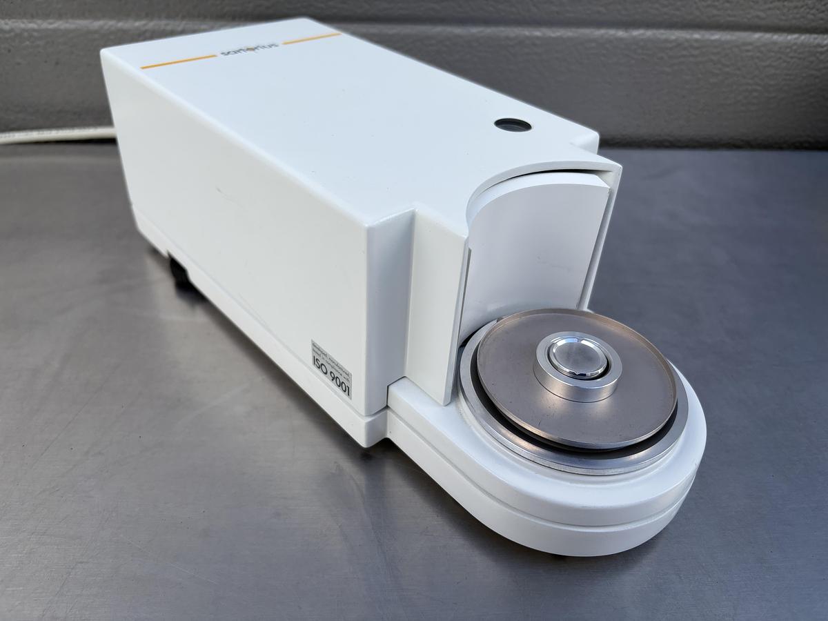 Used Sartorius CC6 Mass Comparator 6g 0.0001mg 0.1µg E2 F1 Metrology Balance , glass draft shield missing !!