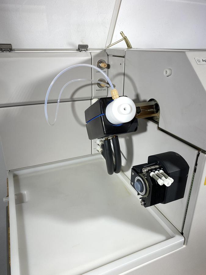 Used ICP-MS Agilent 7500 Series   G3272A + CETAC ASX-510 Autosampler