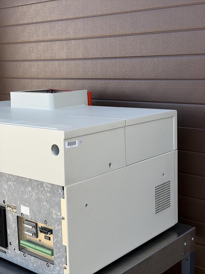 Used 2x SET Perkin-Elmer 1100 HPLC System with Autosampler and Accessories