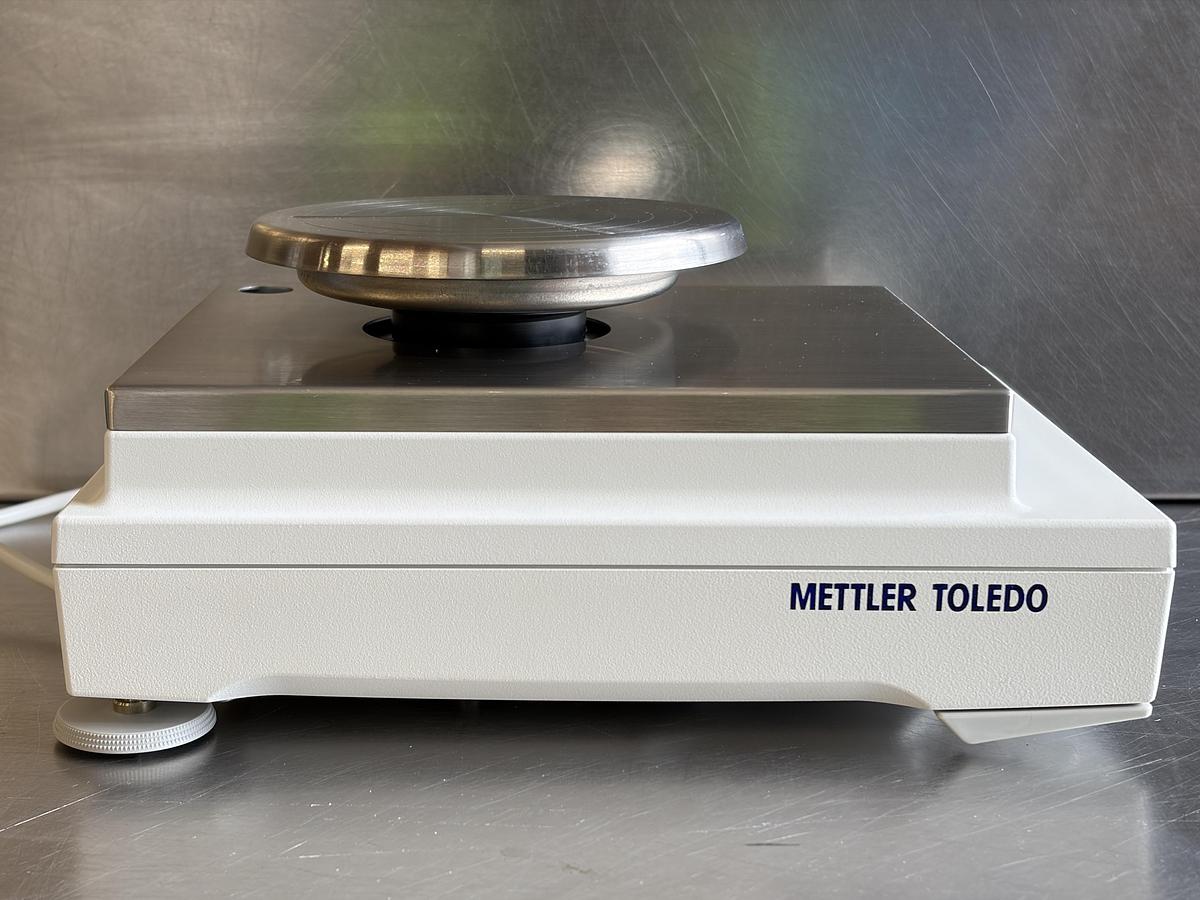 Used METTLER TOLEDO XP10003S Mass Comparator 10.1kg / 1mg High Precision TESTED