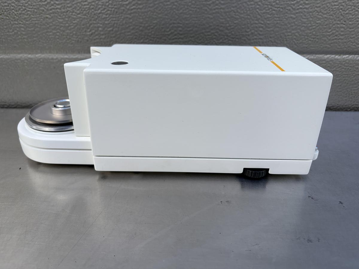Used Sartorius CC6 Mass Comparator 6g 0.0001mg 0.1µg E2 F1 Metrology Balance , glass draft shield missing !!