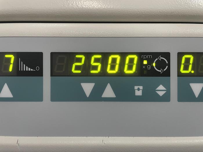 Used Thermo Heraeus Multifuge 1S-R with Sorvall Heraeus 75002000