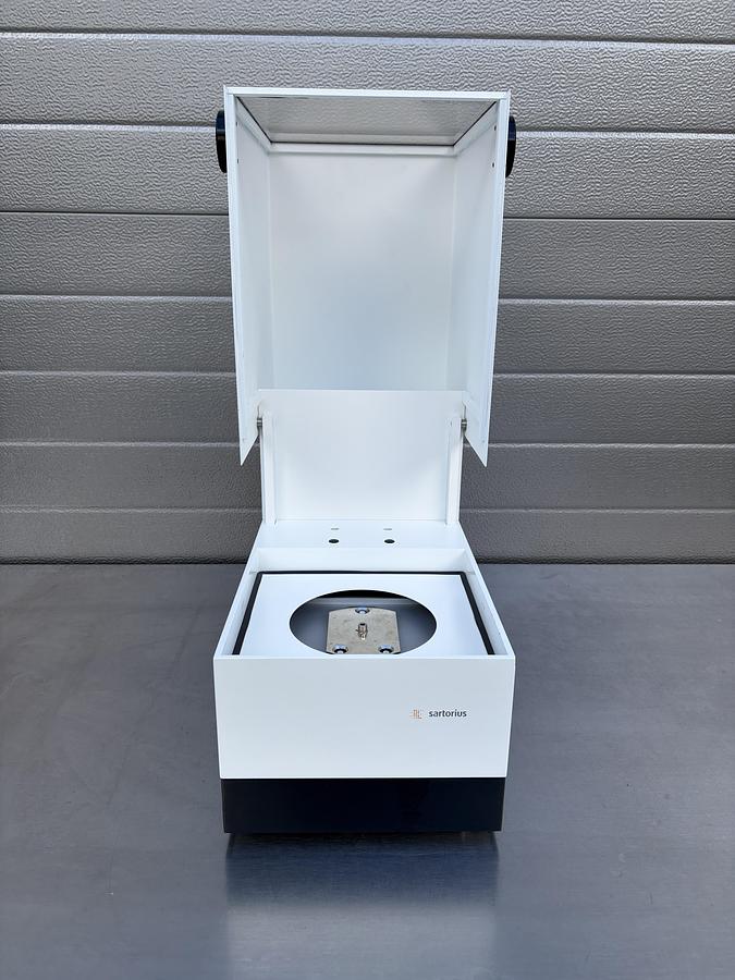 Used Sartorius CC20000 Mass Comparator 20.05kg x 1mg E2 Metrology Balance Tested