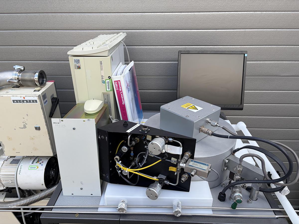 Used STS 310PC Dual-Frequency PECVD Plasma Deposition System + Leybold Sogevac + PC