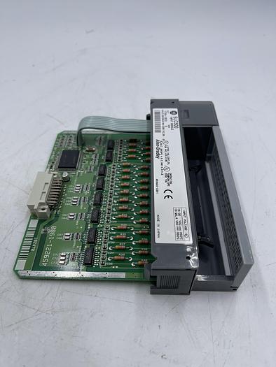 Used Allen-Bradley 1746-IB32 Ser D