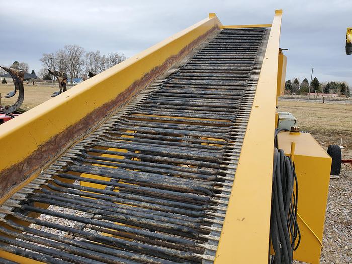 Used Double L 831 Potato Piler