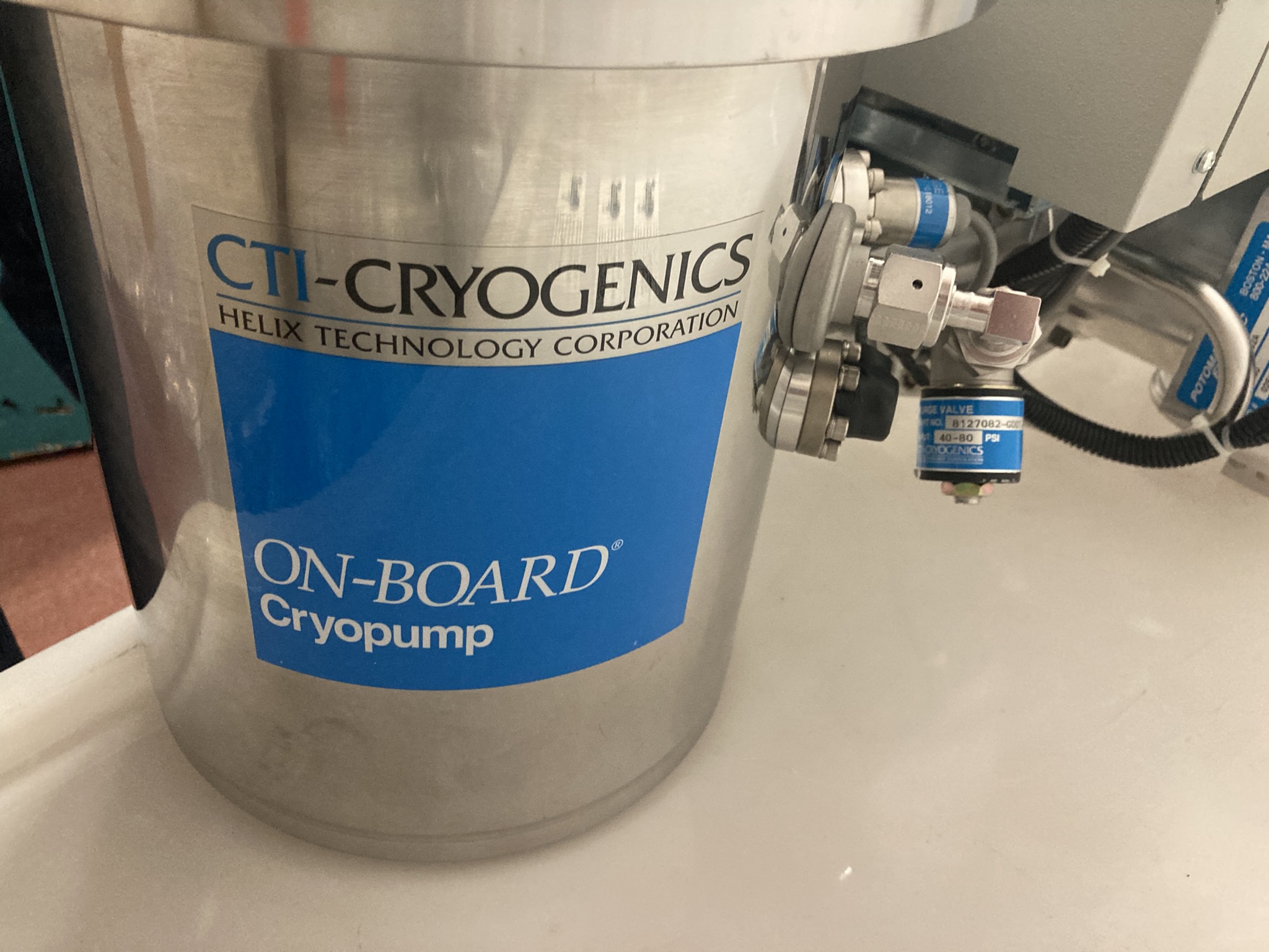 Used CTI-CRYOGENICS 8116250G002R CRYO WITH CHEVRON