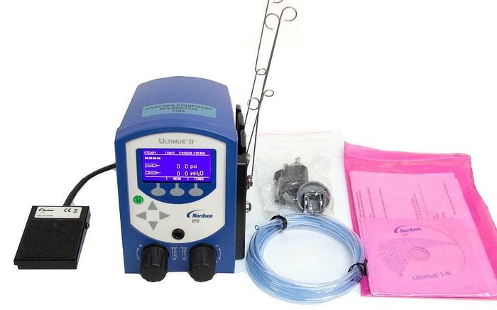 Used Nordson EFD 7002003 Ultimus II Fluid Dispensing System w/ Power Supply (7200) R