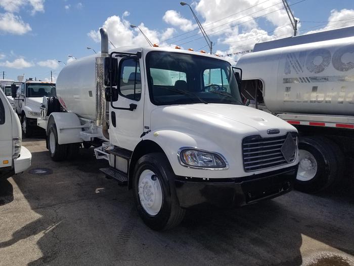 2005 FREIGHTLINER BUSINESS CLASS M2 106 LPG TANK TRUCK