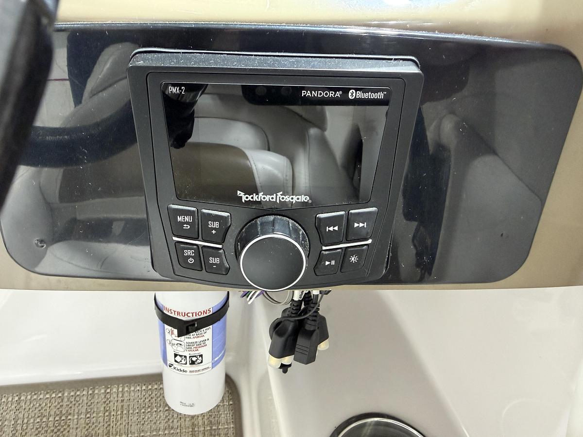 Used 2007 Four Winns 220 Horizon