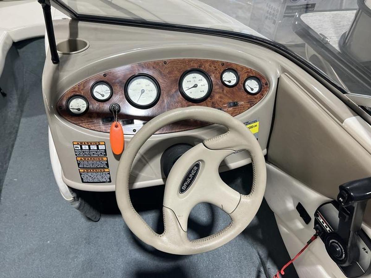 Used 2000 Bayliner 1950 CAPRI