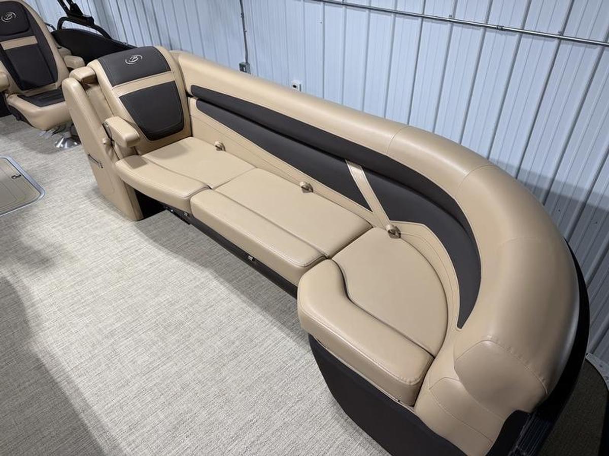 Used 2022 BARLETTA C24UC