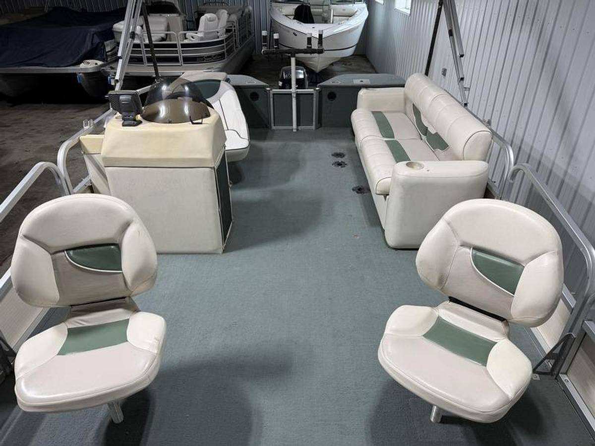 Used 2000 Misty Harbor Boats 1716 FC