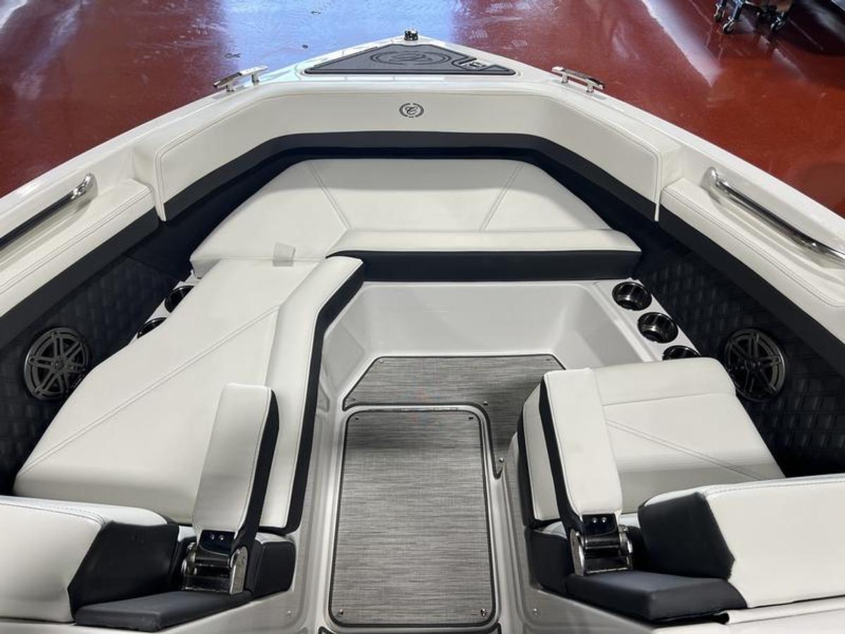 2026 Cobalt Boats R6