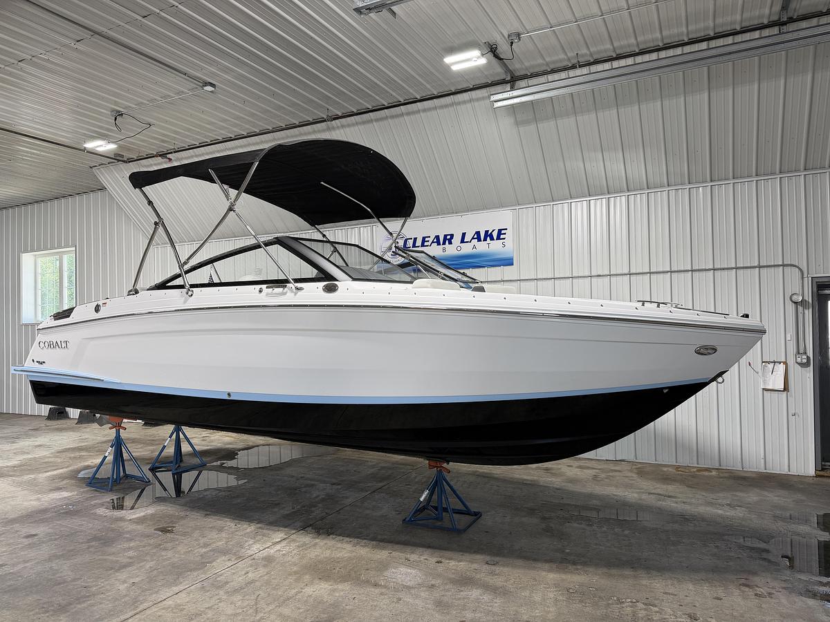 2027 Cobalt Boats R4
